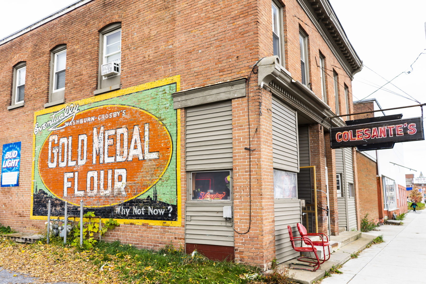 As neighborhood bars disappear, Colesante’s taps its sense of community for survival